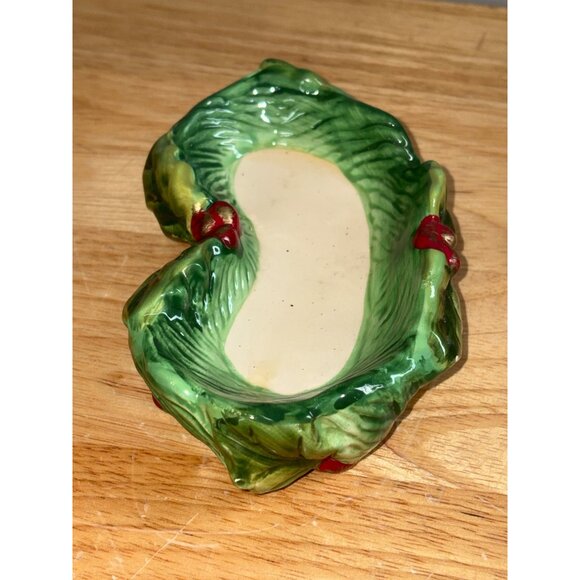 Cracker Barrel Ceramic Cardinal Birds Salt & Pepper Shakers With Holly Base - Picture 7 of 12